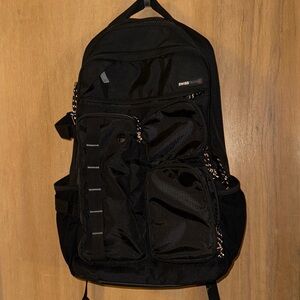Swiss Tech Unisex Black Extreme Pocket Backpack